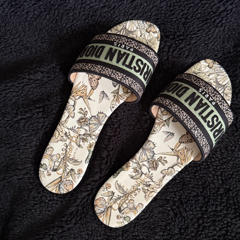 Dior Dway Slides - Picture 3 of 8